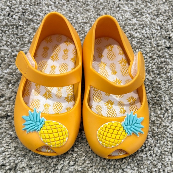 pimpolho Other - Yellow Pineapple Baby Sandals